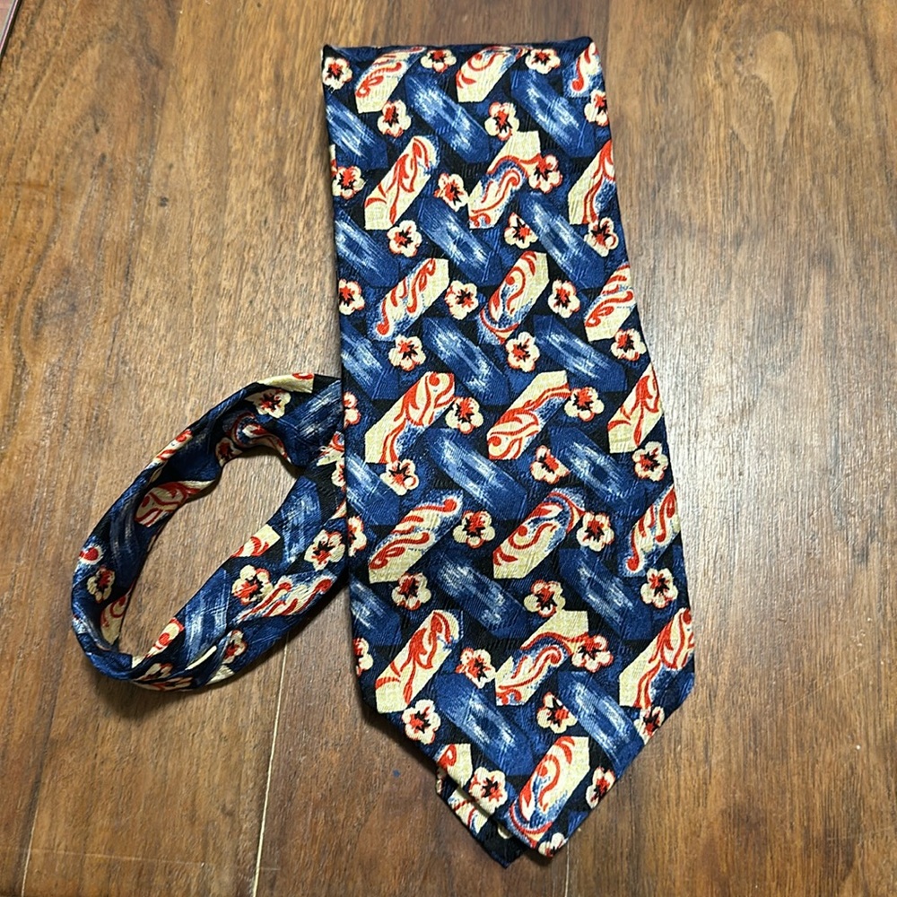 Funky vintage Hawaii surfboard and floral neck tie